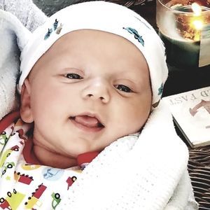 Meet your Posher, Daysi